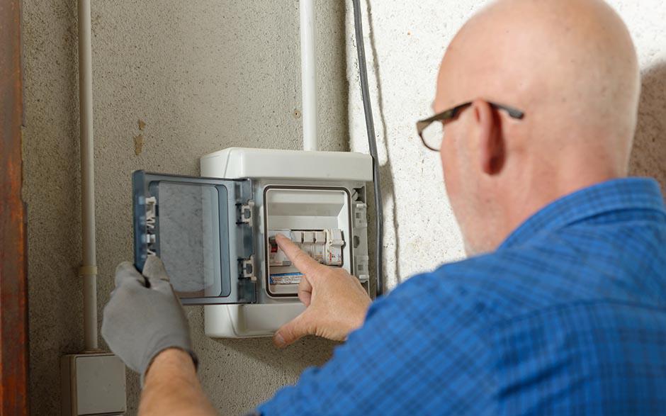 cherche électricien pas cher Saint-Germain-en-Laye